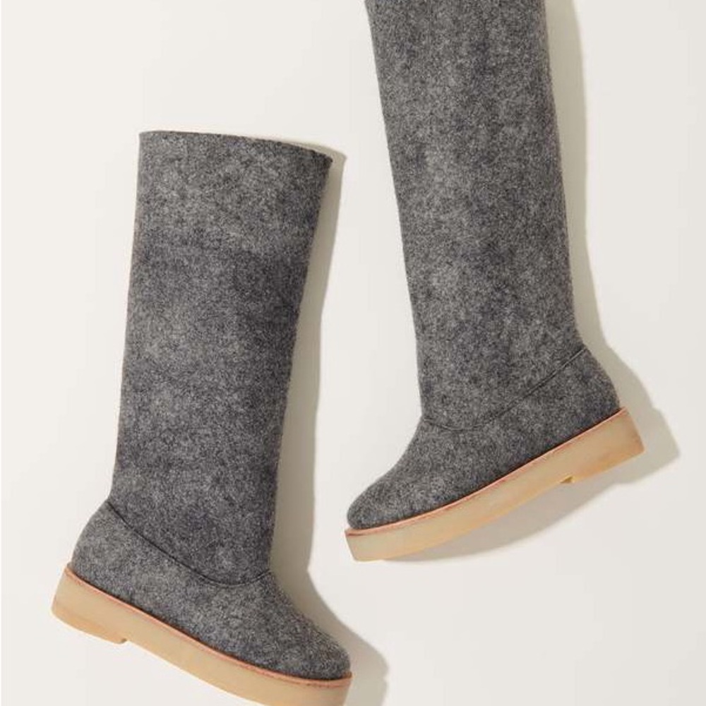 Lauren Manoogian Gray Winter Boots
